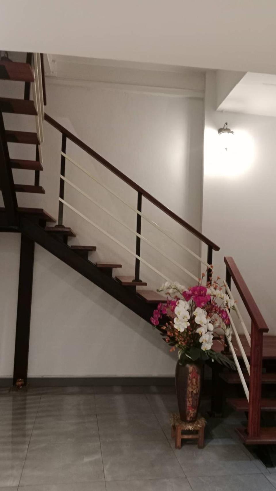 Appartamento Montana Court Pattaya Esterno foto